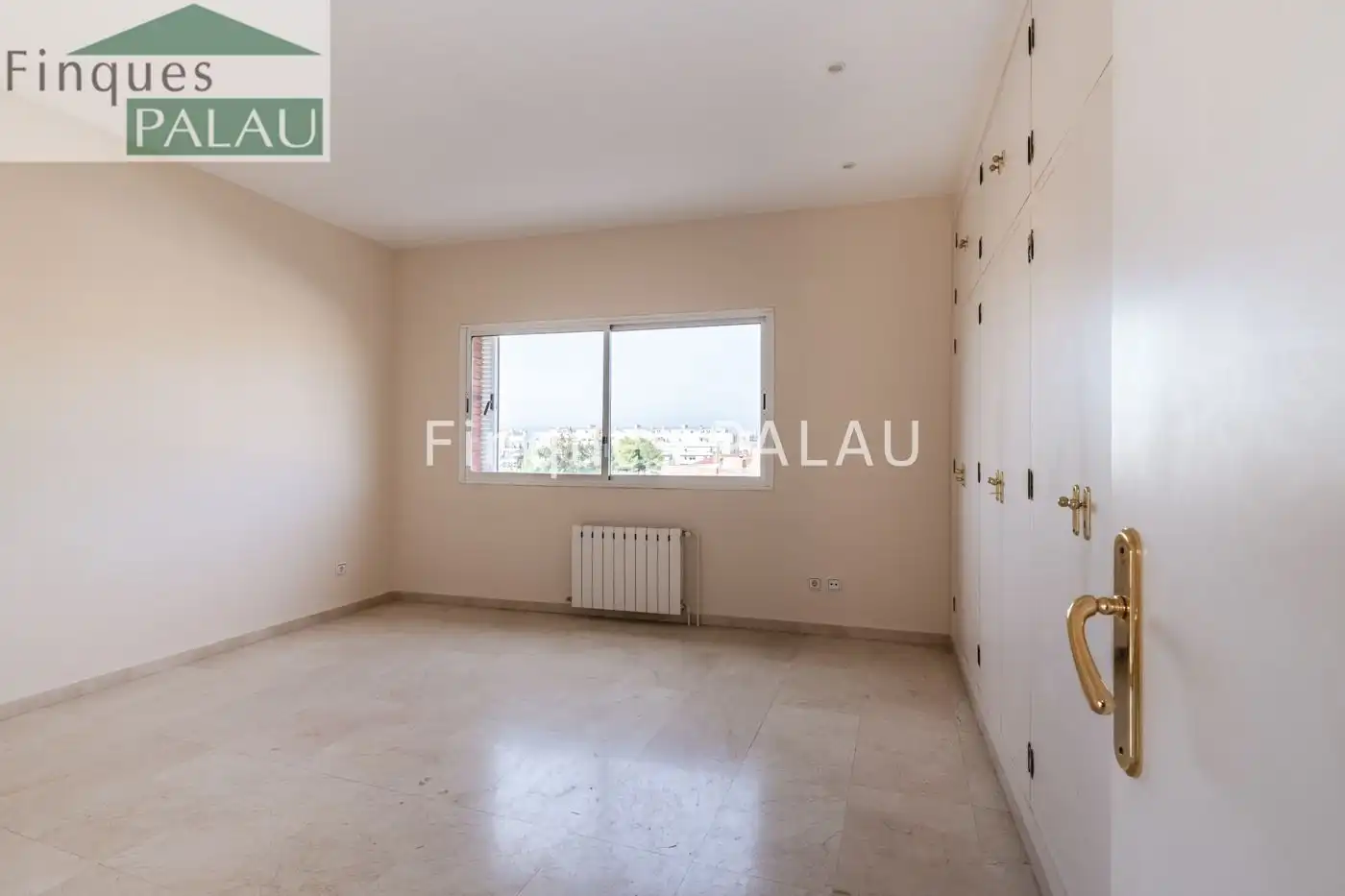 Dormitori de Casa o xalet de lloguer en Sant Just Desvern amb Calefacció