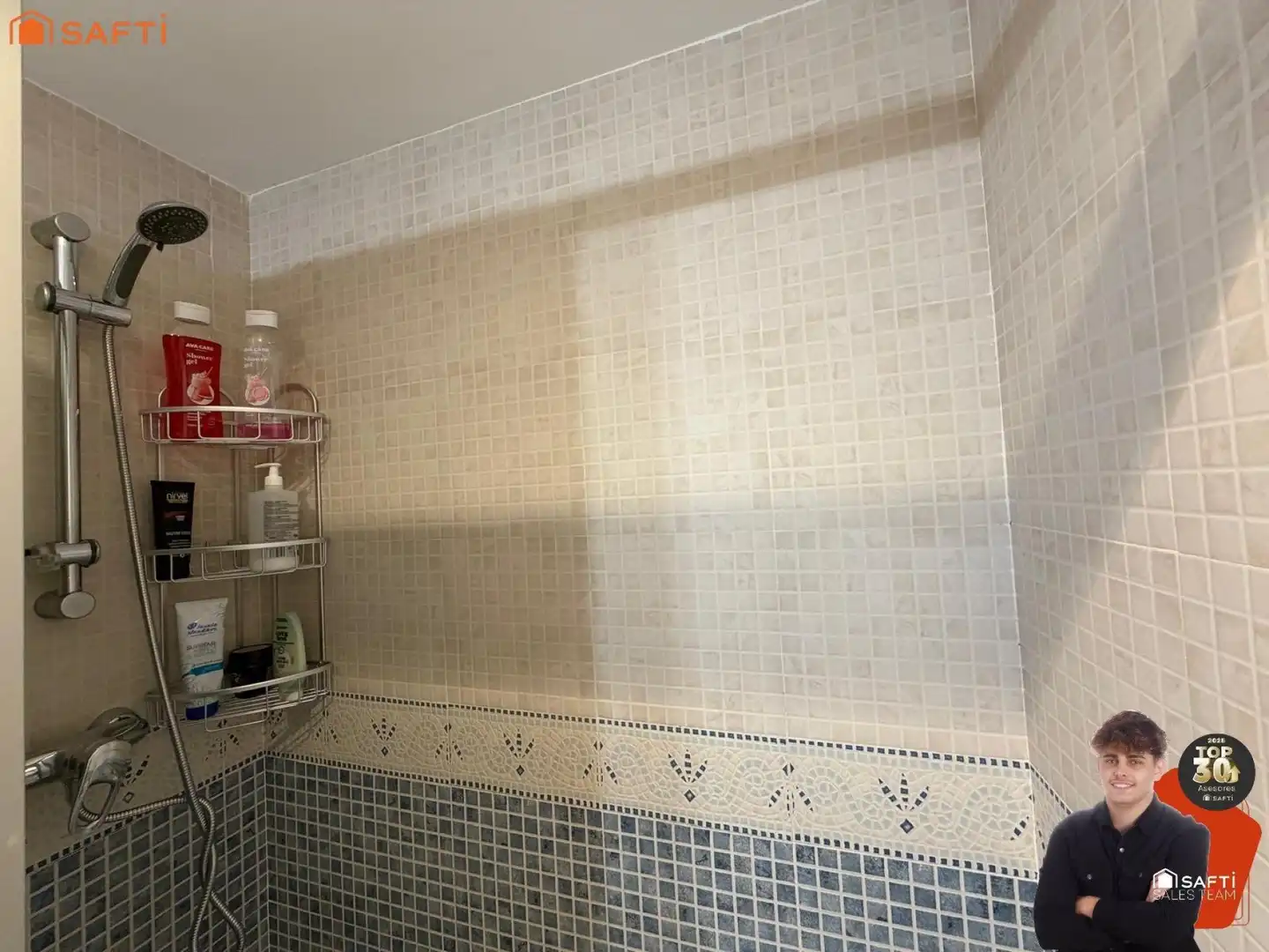 Bany de Pis en venda en Calella amb Terrassa i Piscina comunitària
