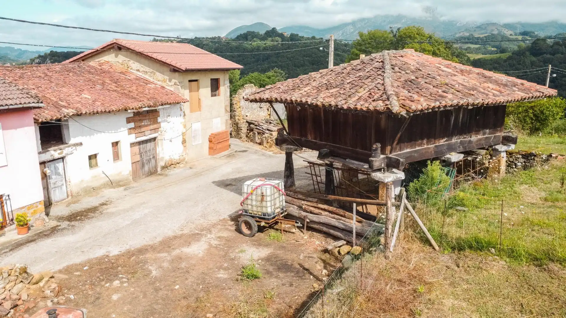 Casa rústica amb jardí en venda a Lugar Villar de Guergu 75, imagen 56