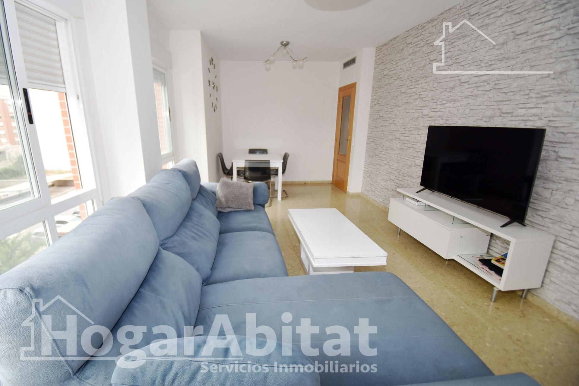 Living room of Flat for sale in Vila-real  with Air Conditioner and Storage room