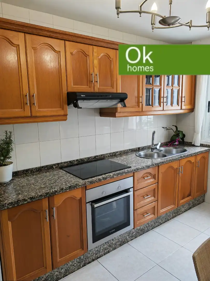 Cocina de Piso en venta en Betanzos con Calefacción, Parquet y Terraza