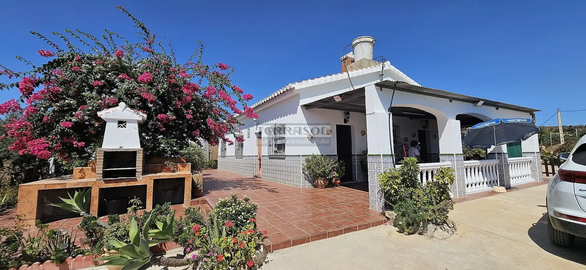 Vista exterior de Casa o xalet en venda en Vélez-Málaga amb Moblat
