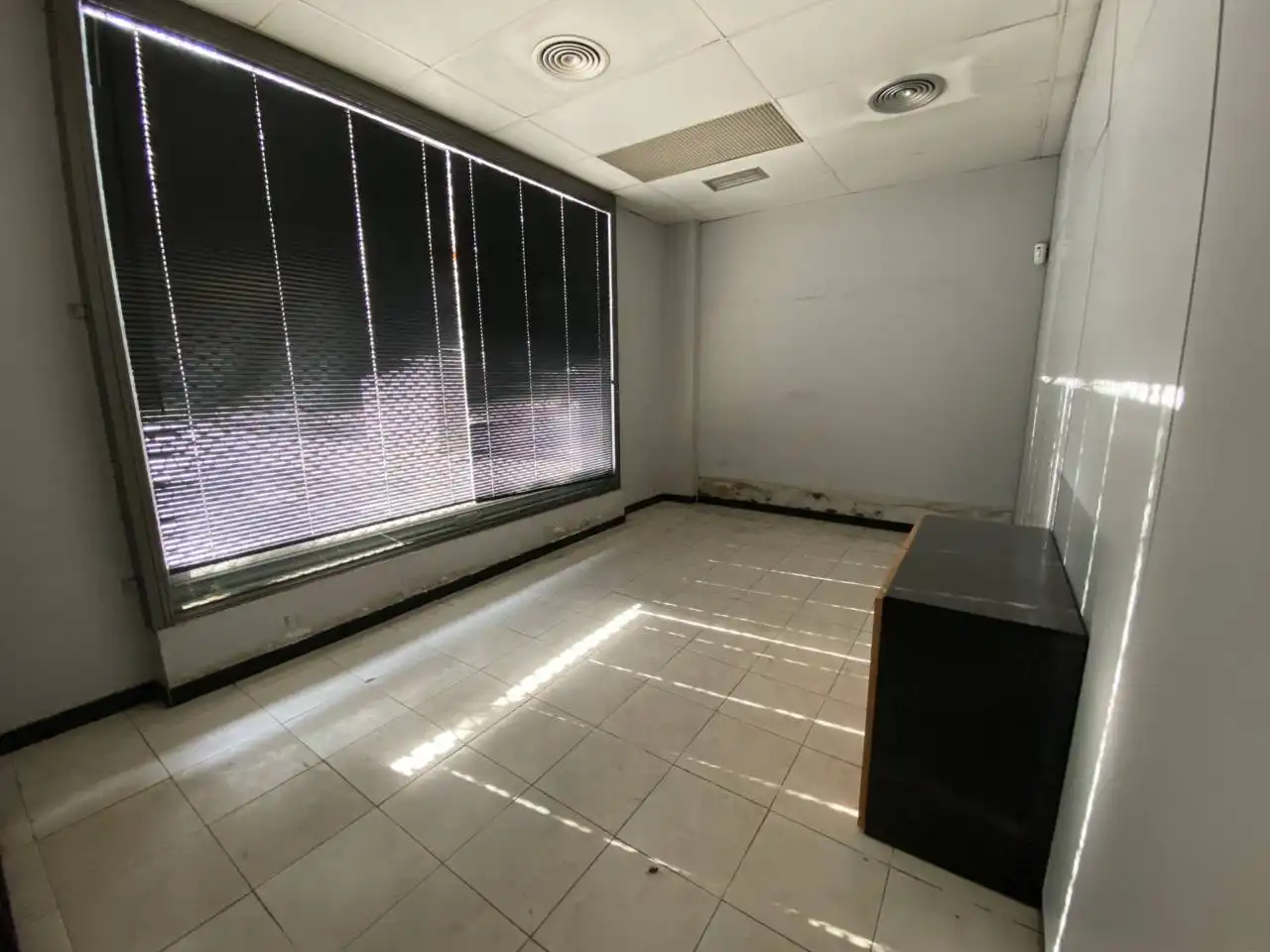 Local de alquiler en Calle Salvador Espriu, 83, La Vila Olímpica del Poblenou