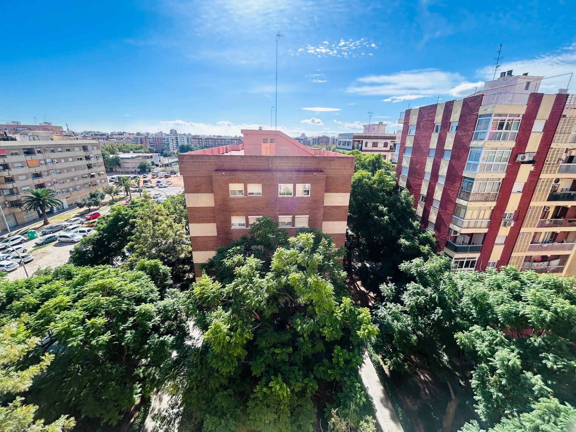 Vista exterior de Piso en venta en  Valencia Capital con Aire acondicionado, Horno y Balcón