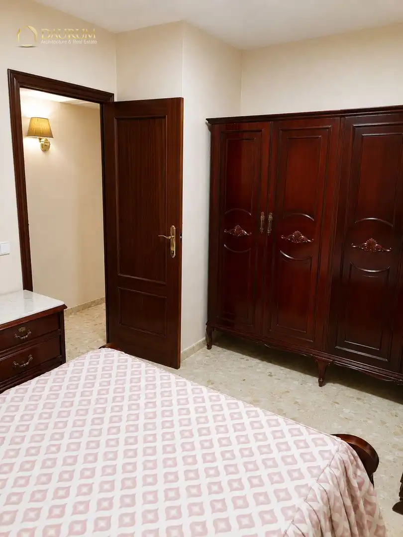 Bedroom of Flat for sale in Sevilla  with Air Conditioner, Heating and Terrace