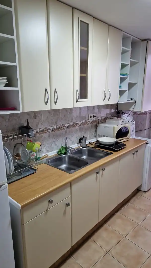 Kitchen of Flat for share in Oliva pueblo