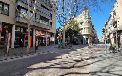 Vista exterior de Local de lloguer en Igualada amb Aire condicionat