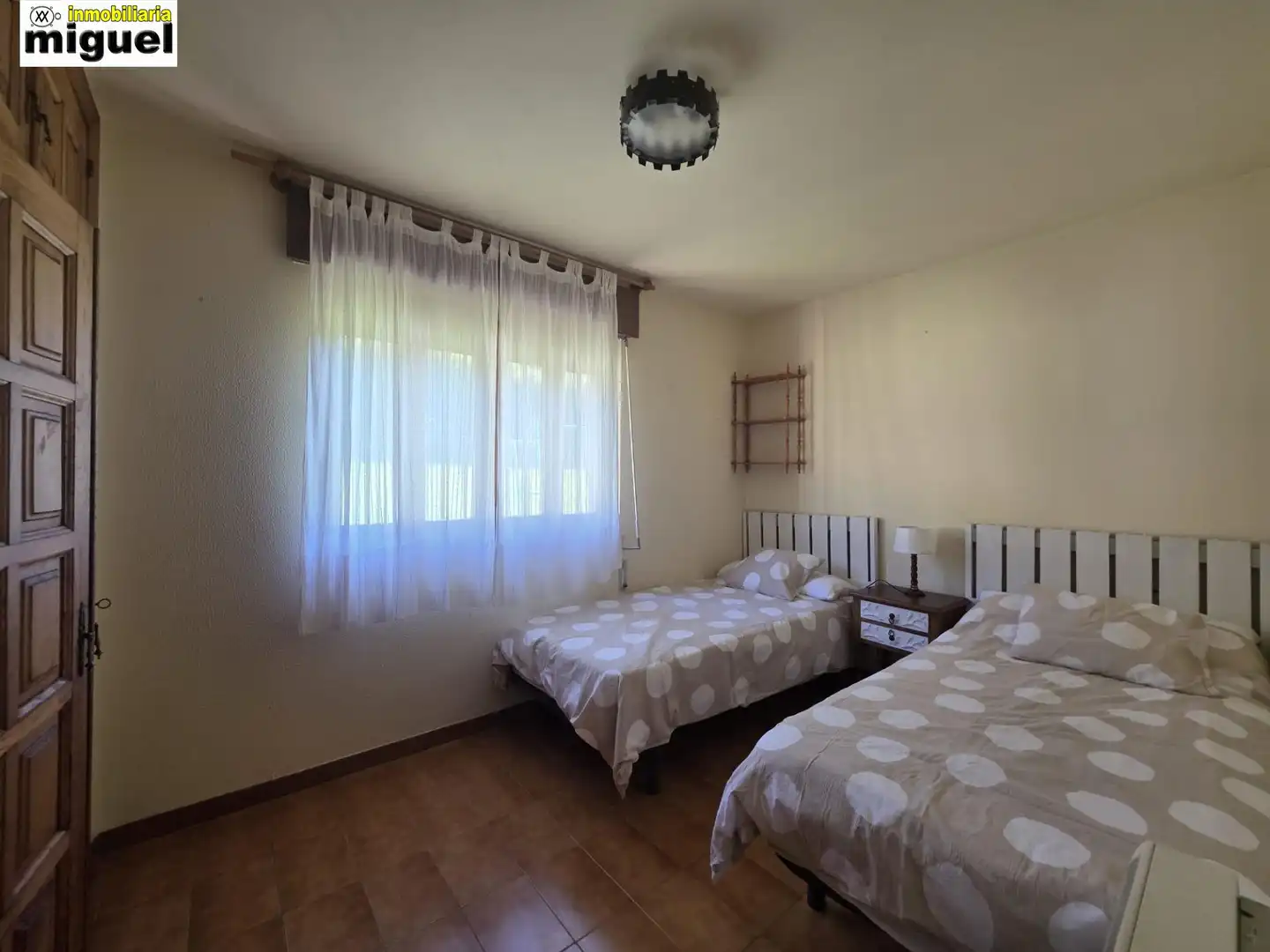 Dormitori de Casa o xalet en venda en Llanes amb Calefacció, Jardí privat i Terrassa