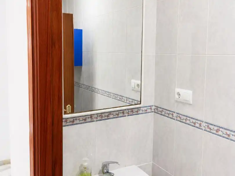 Bathroom of Commercial properties for rent in Cádiz