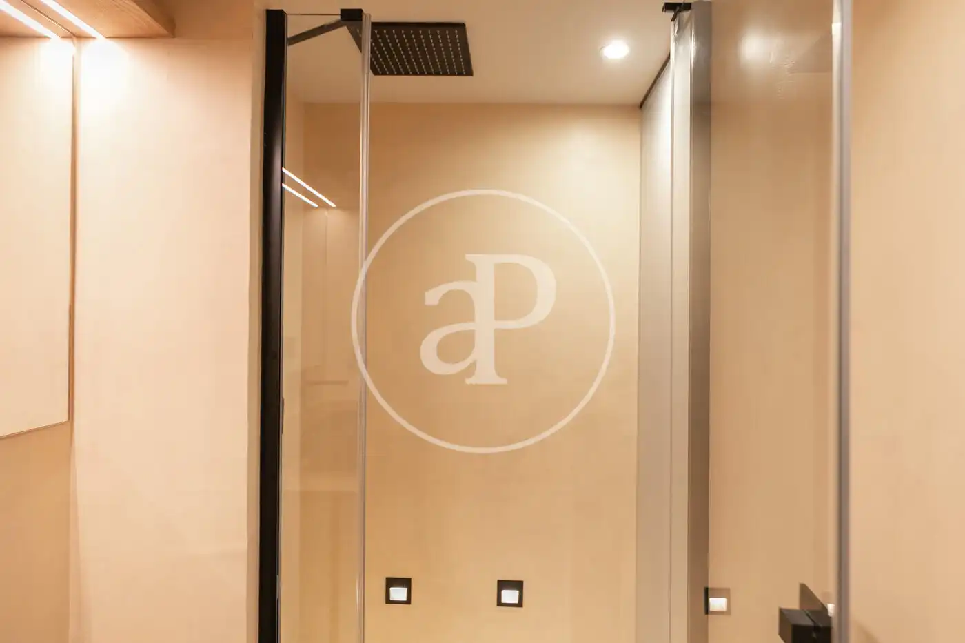 Baño de Dúplex en venta en Barcelona con Aire acondicionado, Calefacción y Terraza