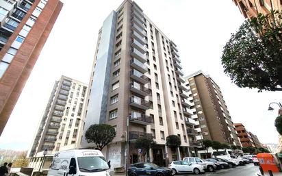 Exterior view of Flat for sale in Bilbao   with Heating, Terrace and Furnished