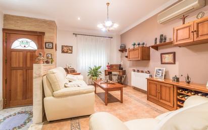 Sala d'estar de Casa o xalet en venda en Carlet amb Aire condicionat, Calefacció i Jardí privat