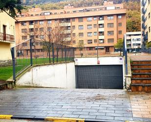 Garage to rent in Huarte-Uharte - Pérez Goyena, Huarte / Uharte