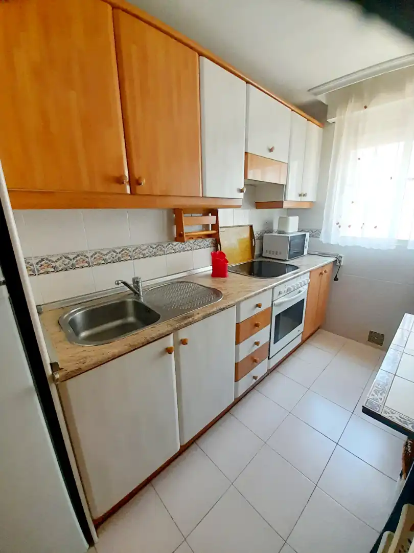 Cuina de Apartament en venda en Salamanca amb Calefacció, Parquet i Moblat