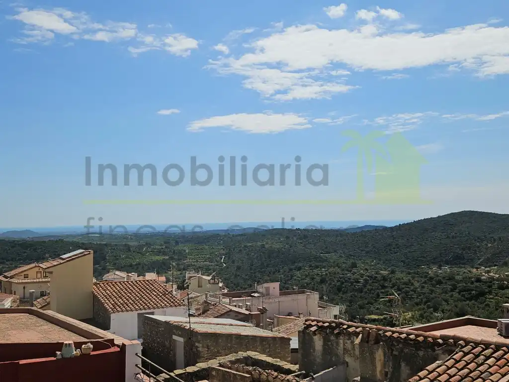Vista exterior de Casa o xalet en venda en Cervera del Maestre amb Terrassa i Balcó