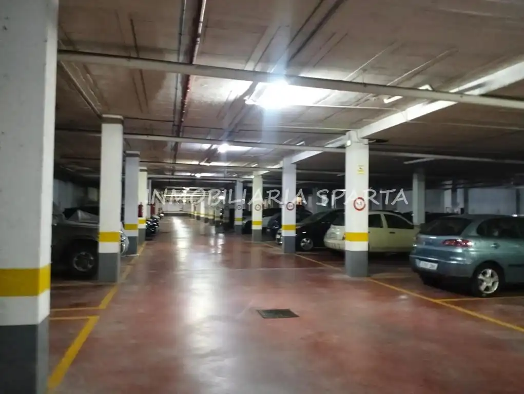 Parking de Casa adosada en venta en Coria del Río con Aire acondicionado, Terraza y Trastero