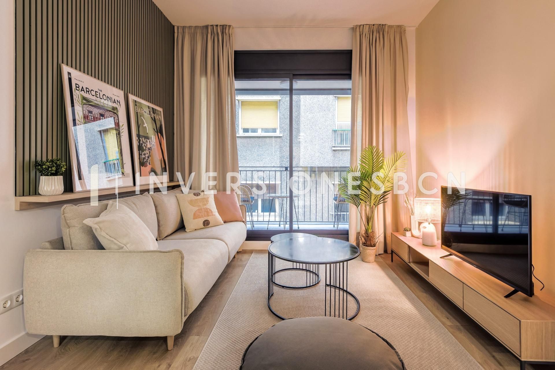 Sala d'estar de Apartament de lloguer en  Barcelona Capital amb Aire condicionat i Calefacció