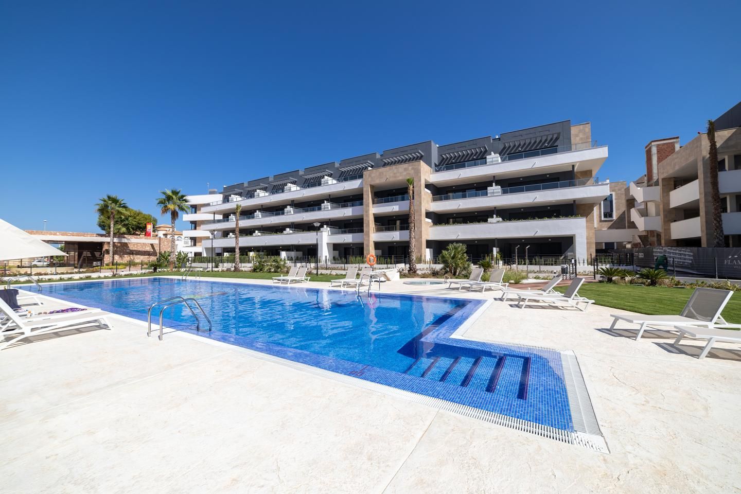 Exterior view of Flat for sale in Orihuela  with Air Conditioner, Terrace and Swimming Pool