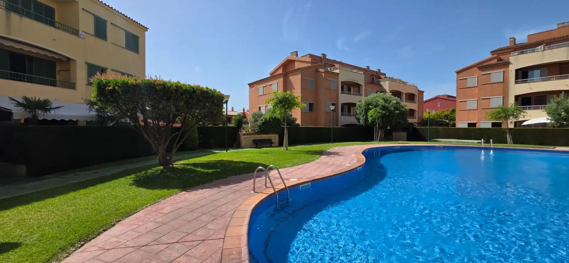Piscina de Planta baixa en venda en L'Ametlla de Mar  amb Aire condicionat, Calefacció i Jardí privat
