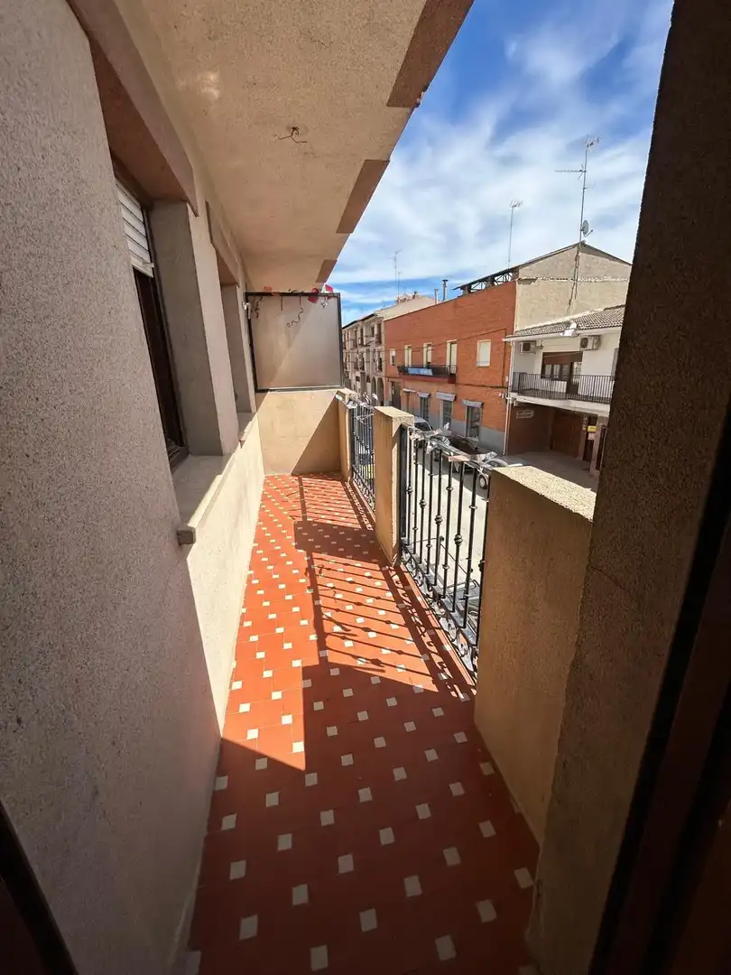 Flat for sale in LEONCIA DIAZ CORDOBES