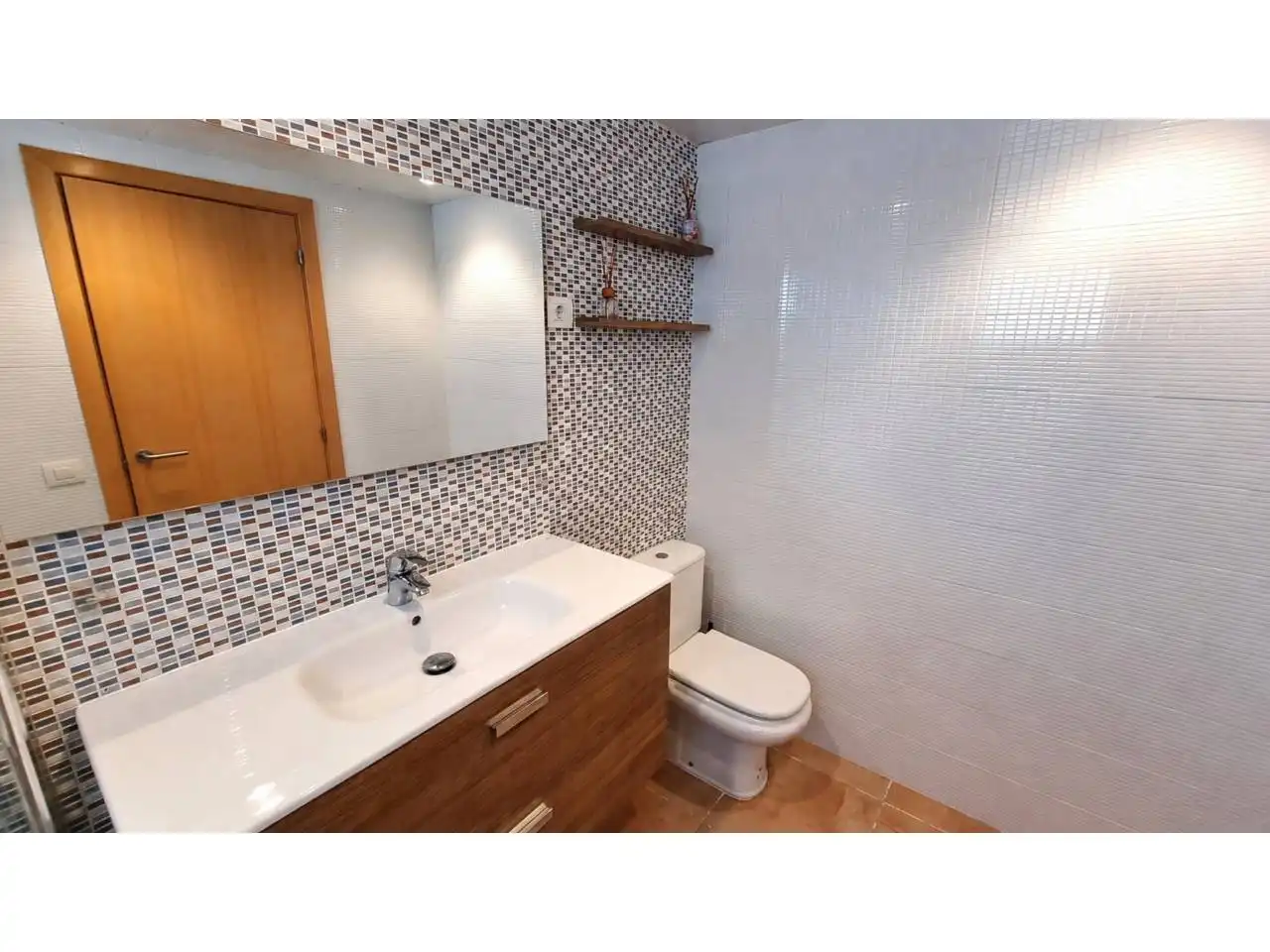 Bathroom of Flat for sale in L'Ampolla  with Air Conditioner, Heating and Balcony