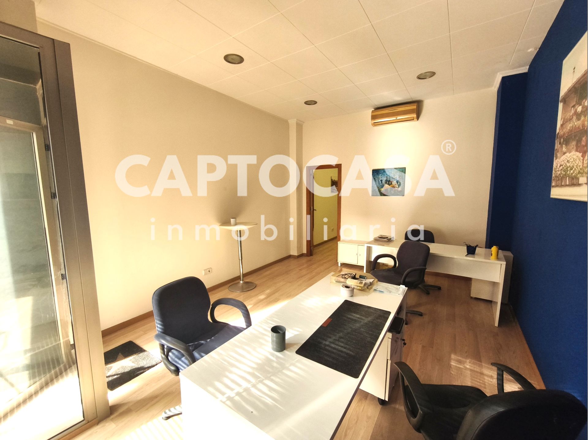 Premises for sale in Cartagena  with Air Conditioner