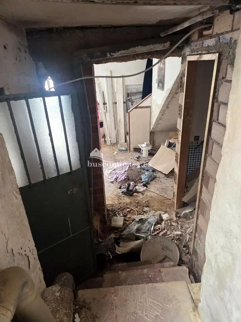 Casa adosada en venda en Jaén amb Traster