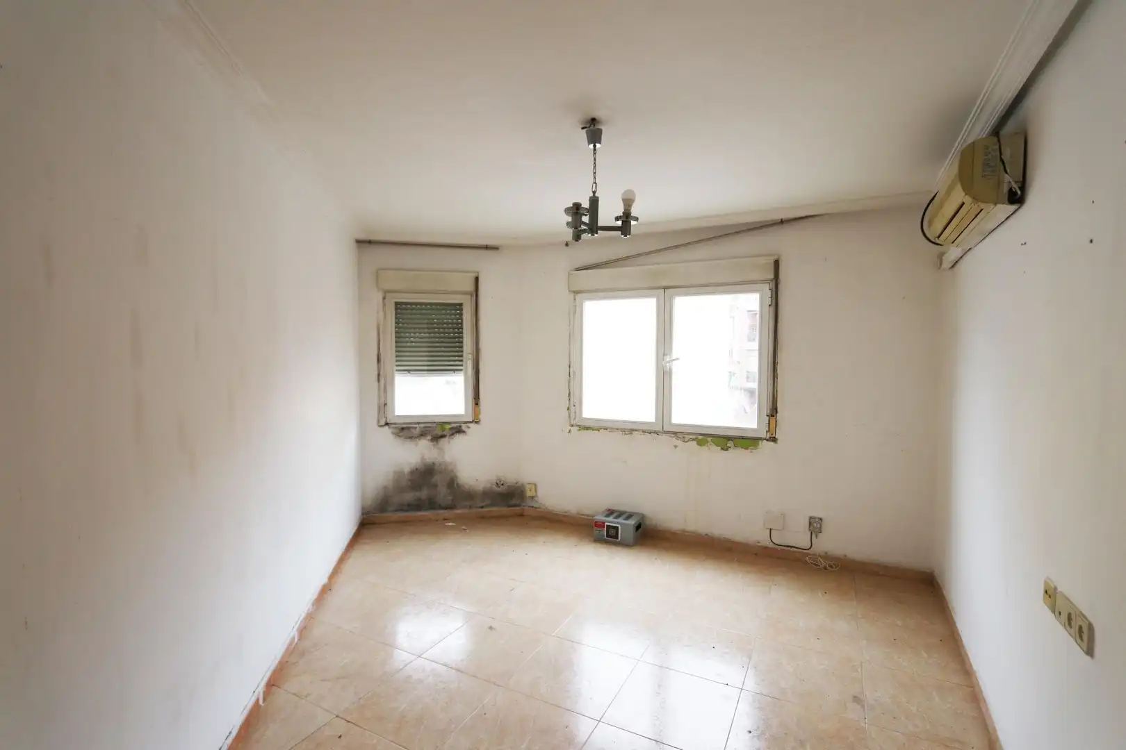 Sala de estar de Piso en venta en  Madrid Capital con Calefacción