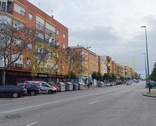 Vista exterior de Pis de lloguer en  Sevilla Capital amb Aire condicionat, Terrassa i Es permeten mascotes