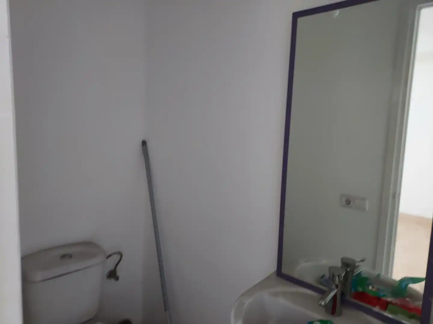Bathroom of Commercial properties for rent in Barberà del Vallès