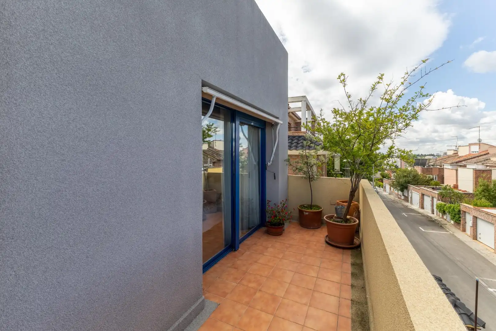 Terrassa de Casa o xalet en venda en Madrid amb Aire condicionat, Calefacció i Jardí privat