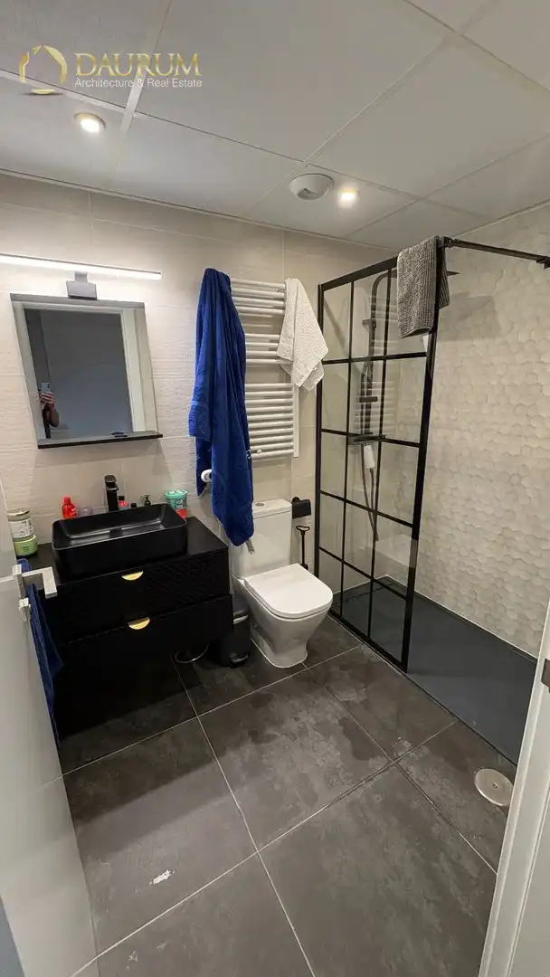 Baño de Casa adosada en venta en Rivas-Vaciamadrid con Aire acondicionado, Calefacción y Trastero
