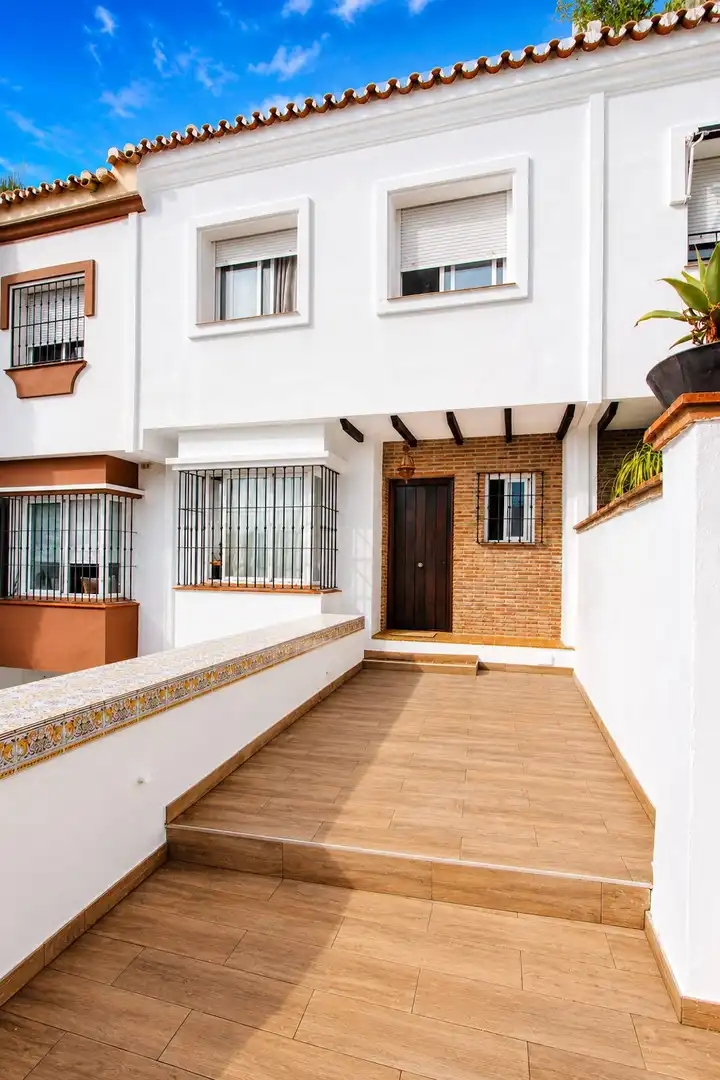 Casa a schiera con giardino in vendita a Milla de Oro, imagen 2