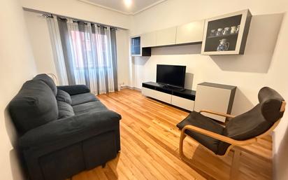 Living room of Flat for sale in Bilbao   with Furnished, Oven and Washing machine