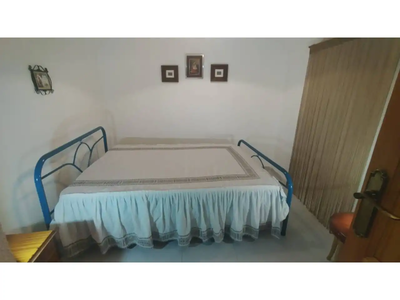 Dormitori de Casa o xalet en venda en Benalúa amb Jardí privat
