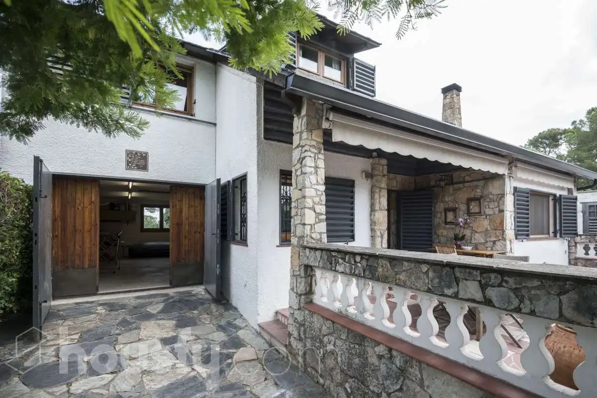 Vista exterior de Casa o xalet en venda en Mediona amb Aire condicionat, Calefacció i Jardí privat