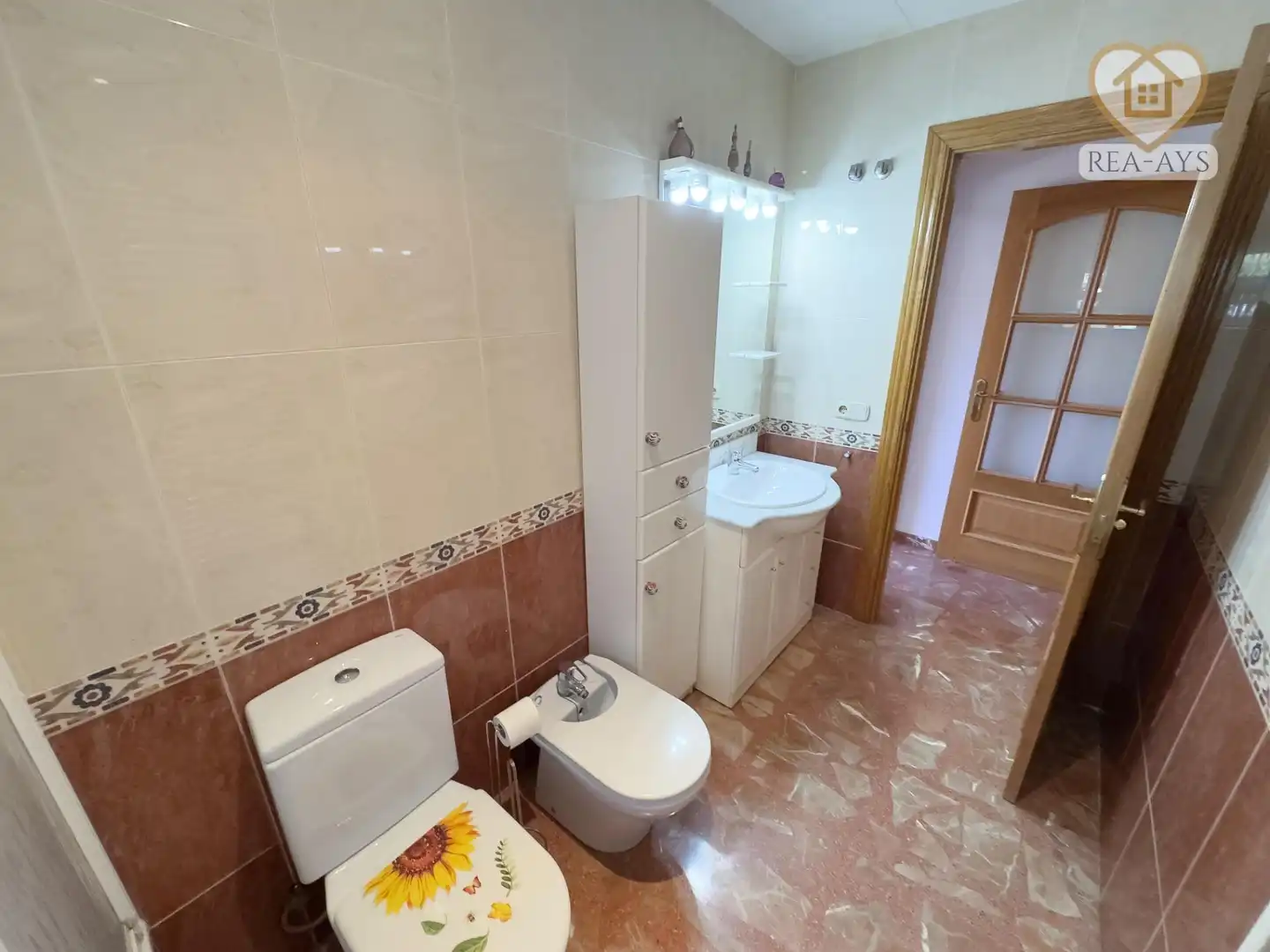 Bany de Casa o xalet en venda en Vallirana amb Calefacció, Jardí privat i Terrassa