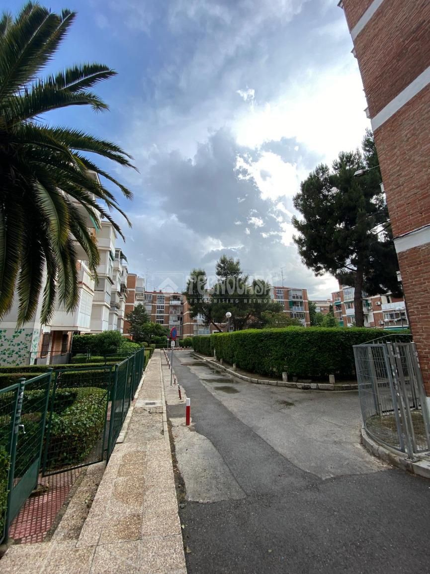 Exterior view of Flat for sale in  Madrid Capital  with Terrace