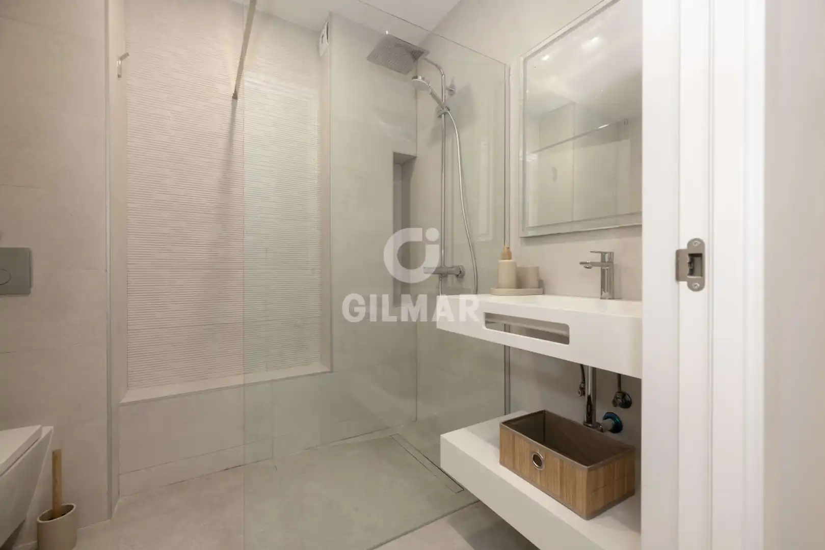 Bany de Apartament en venda en Estepona amb Balcó