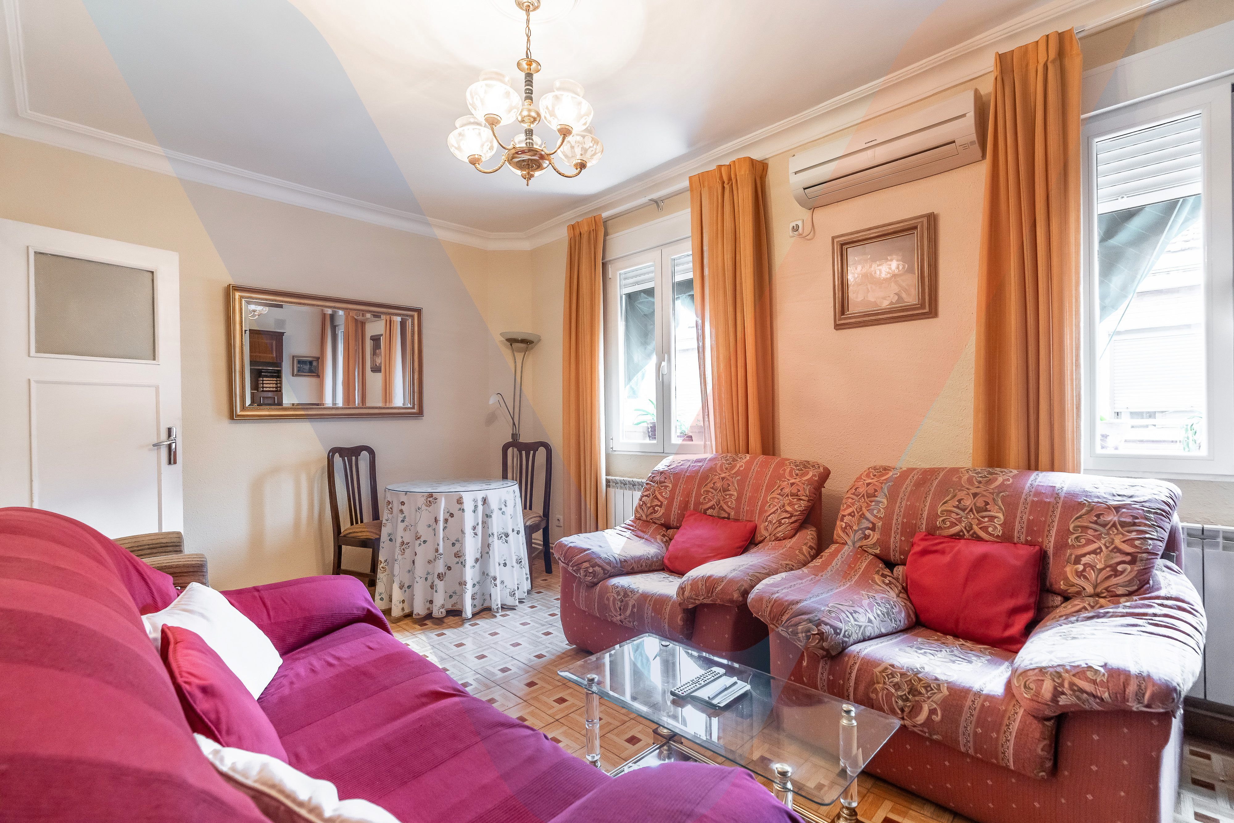 Sala de estar de Piso en venta en  Madrid Capital con Calefacción