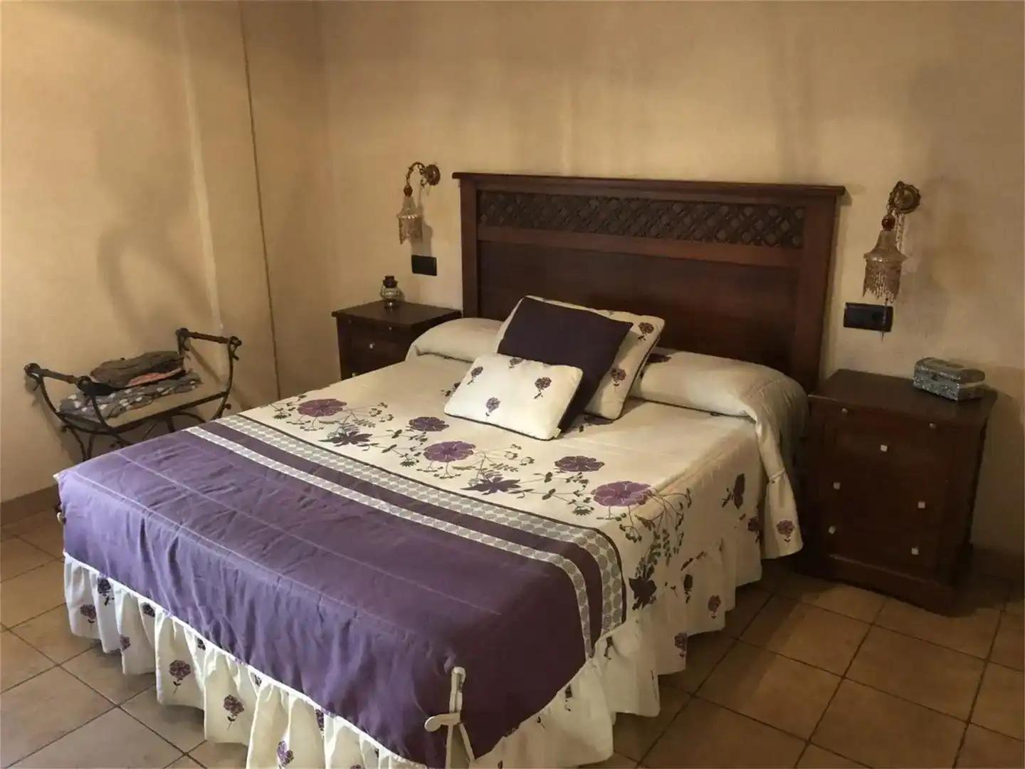 Dormitori de Casa adosada en venda en Gibraleón amb Aire condicionat i Moblat