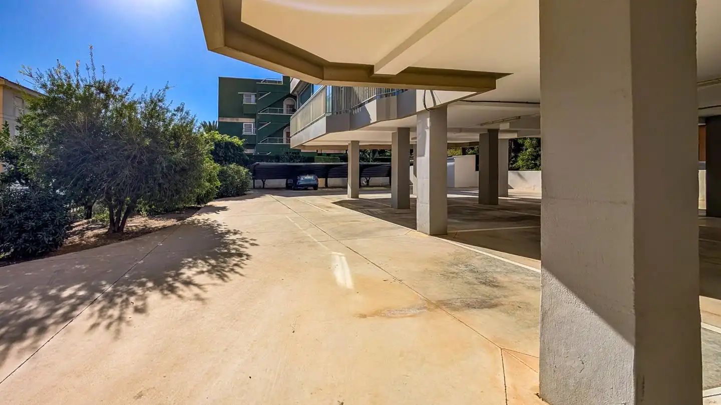 Parking de Piso en venta en Santa Pola con Terraza, Trastero y Amueblado