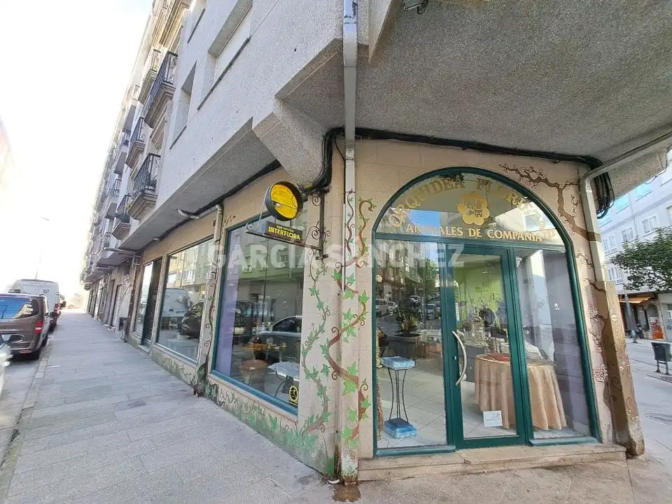 Business premises to rent in Boiro, imagen 3