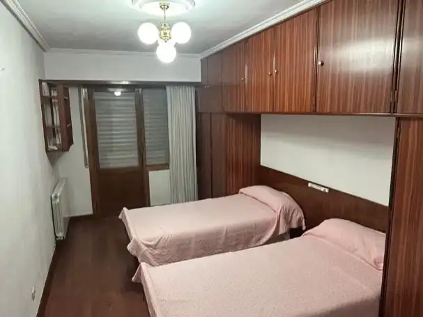 Dormitori de Pis en venda en Bilbao  amb Terrassa i Balcó