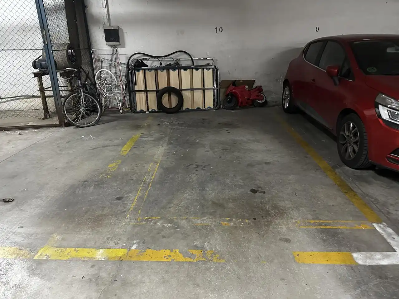 Parkplatz von Garage zum Verkauf in Navalcarnero