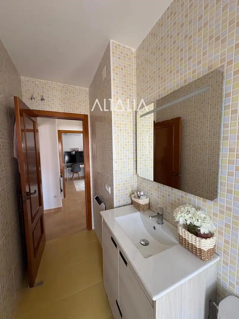Bathroom of Houses for sale in Osa de la Vega  with Air Conditioner, Heating and Terrace