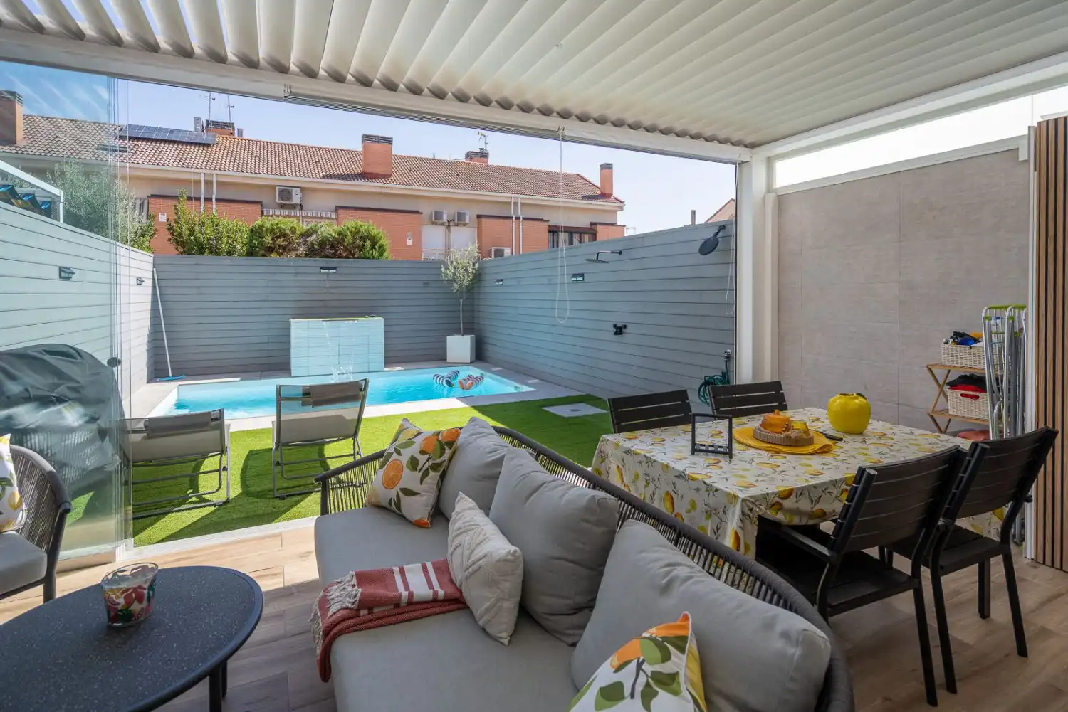 Terrace of Detached homes for sale in Laguna Park