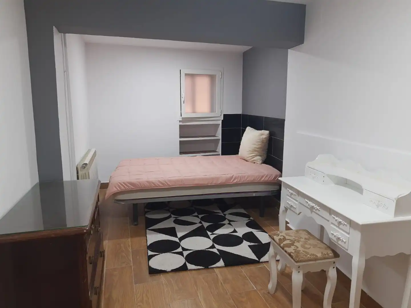 Ground floor for rent in Calle Santa Ana, Centro Ciudad