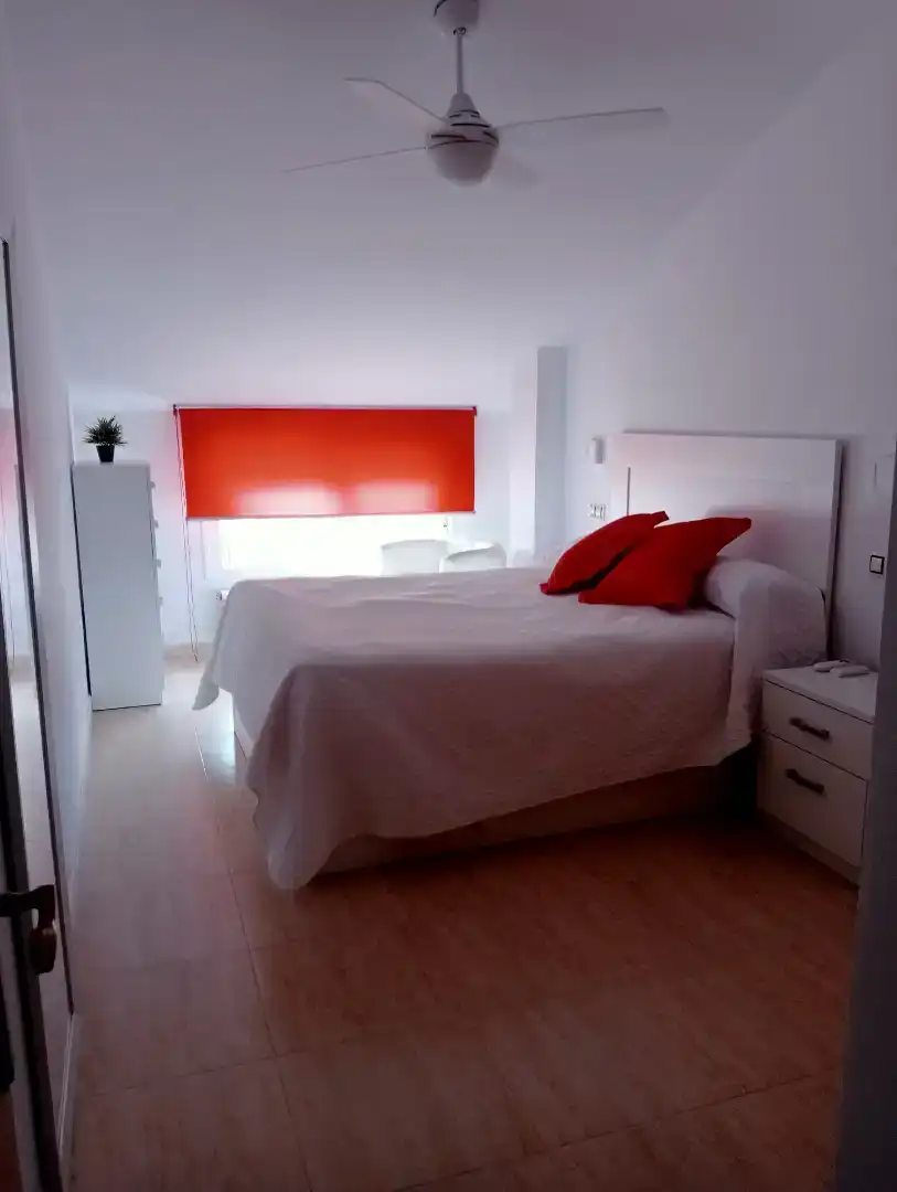Dormitori de Dúplex de lloguer en Candeleda amb Aire condicionat, Moblat i Forn