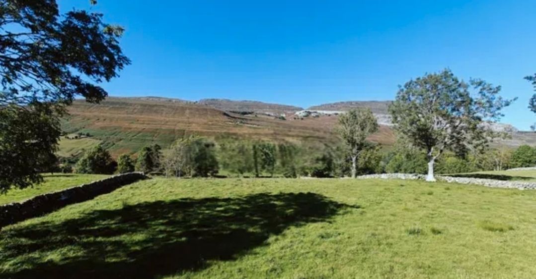 Vista exterior de Finca rústica en venda en Espinosa de los Monteros amb Jardí privat i Terrassa